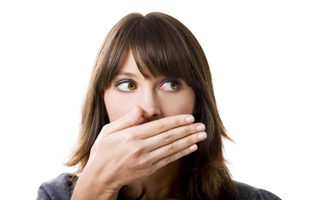 درمان بوی بد دهان ناشی از سینوزیت و ترشحات بینی